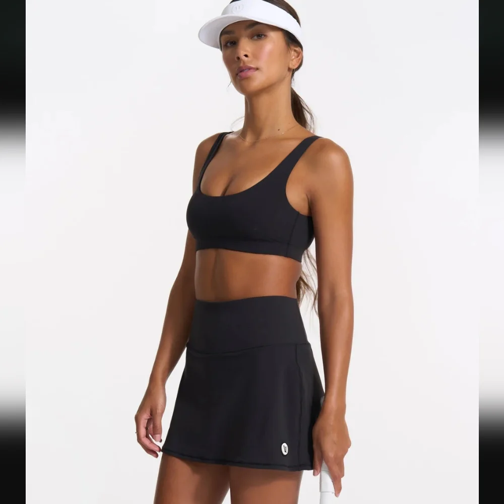 Vuori Volley Skirt Solid Black Tennis Golf Athletic Skort Twirl Sz Medium EUC - Picture 6 of 16